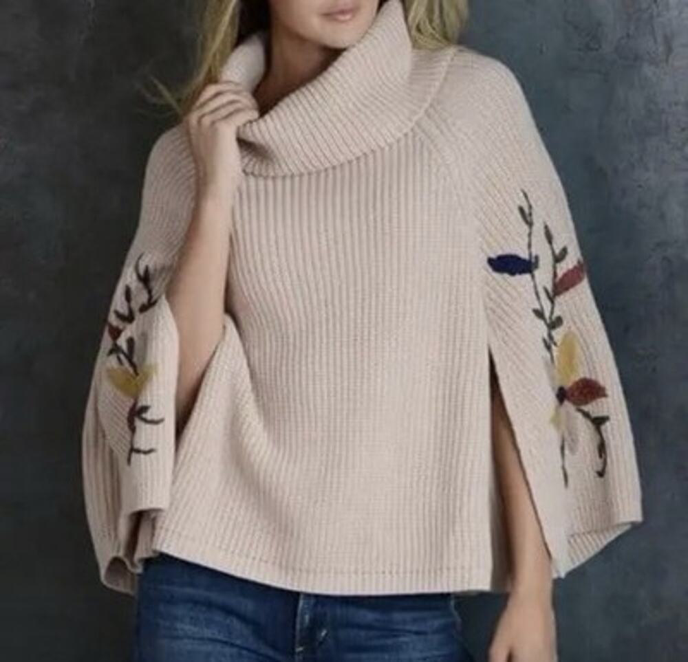 Women's Size Small Simply Couture Sweater Poncho Beige Floral Embroidery